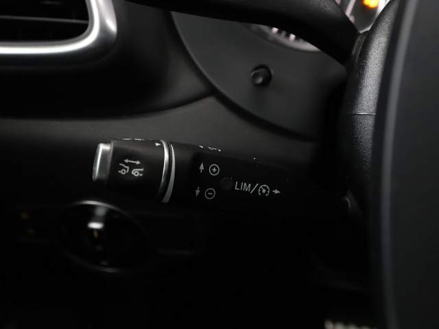 Infiniti Q30 2018 — zdjęcie 31