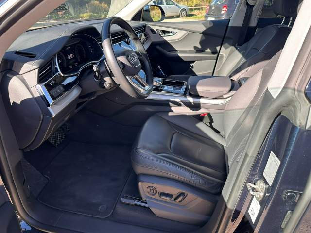 Audi Q8 I (4M) 2023 — zdjęcie 21