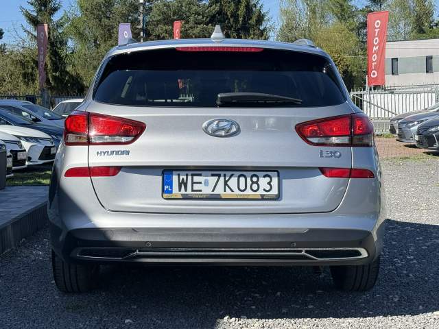 Hyundai i30 III facelifting 2 2022 — zdjęcie 6