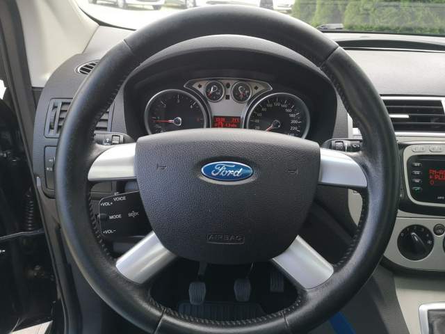 Ford Kuga I 2008 — zdjęcie 14