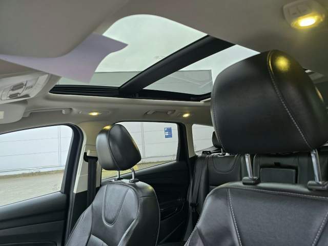 Ford Kuga II facelifting 2016 — zdjęcie 26