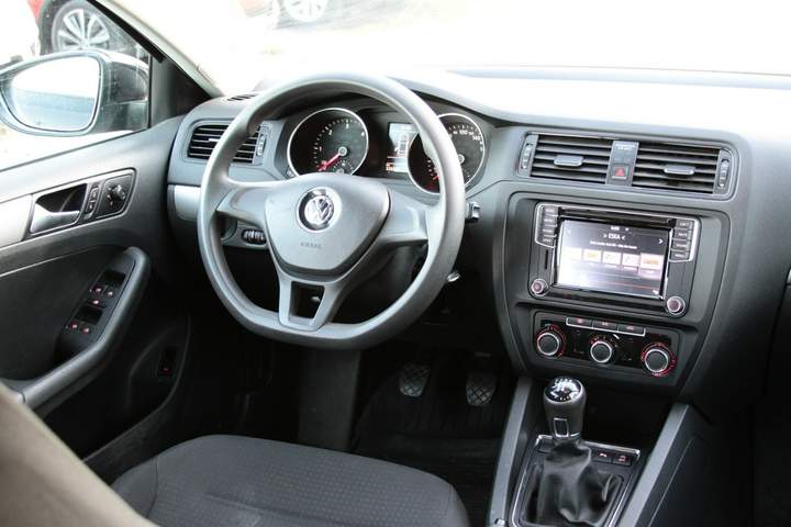 Volkswagen Jetta VI facelifting 2017 — zdjęcie 14