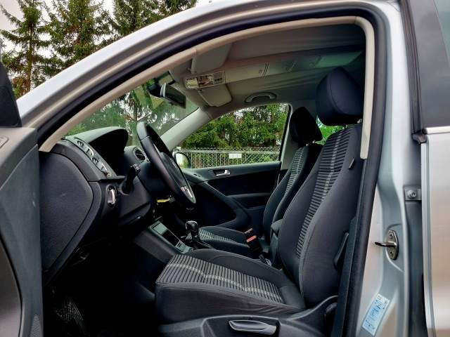 Volkswagen Tiguan I 2010 — zdjęcie 9