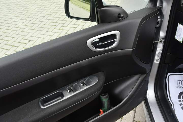 Peugeot 307 I 2003 — zdjęcie 12