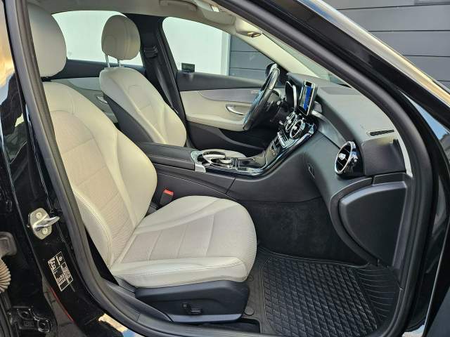 Mercedes-Benz C-Klasa IV (W205) facelifting 2018 — zdjęcie 28