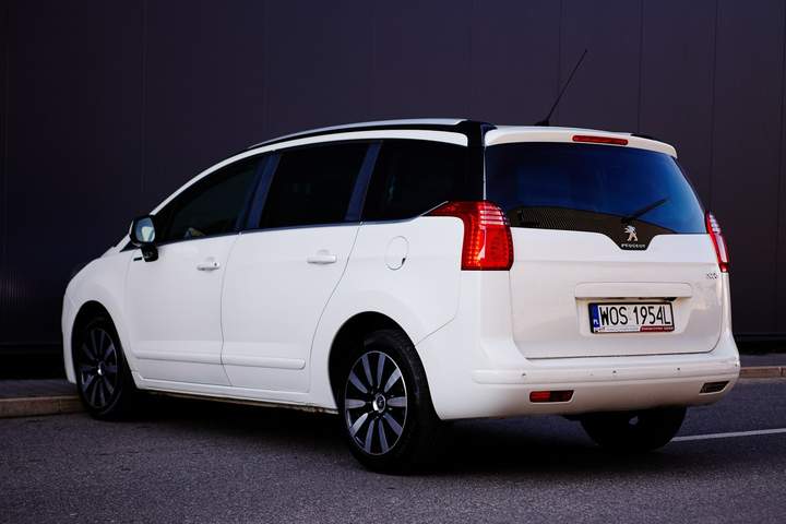 Peugeot 5008 I facelifting 2014 — zdjęcie 4