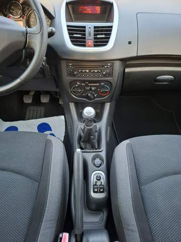 Peugeot 206 2009 — zdjęcie 17