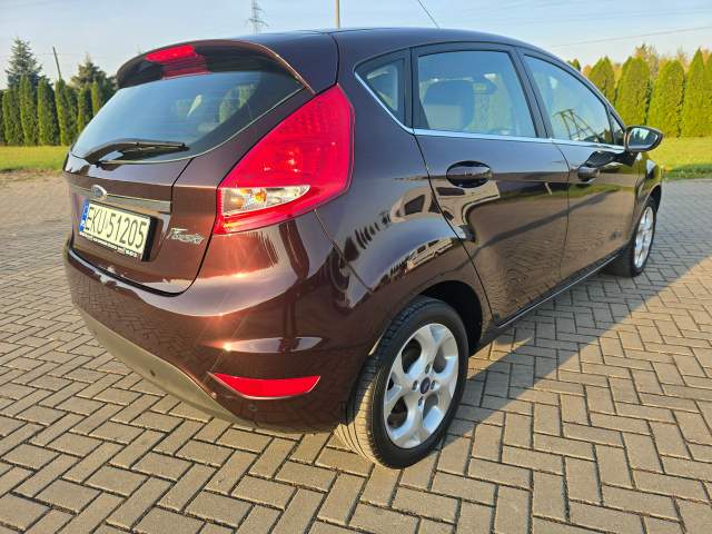 Ford Fiesta Mk6 2011 — zdjęcie 9