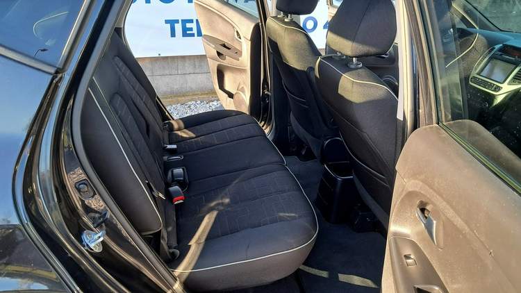 Kia Venga I facelifting 2017 — zdjęcie 17