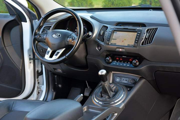 Kia Sportage III 2013 — zdjęcie 17