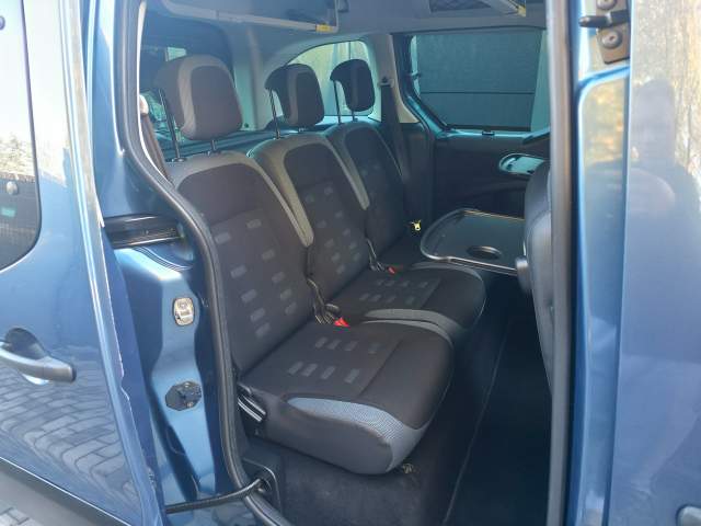 Citroen Berlingo II 2011 — zdjęcie 10