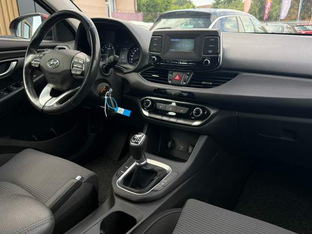 Hyundai i30 III facelifting 2 2021 — zdjęcie 14