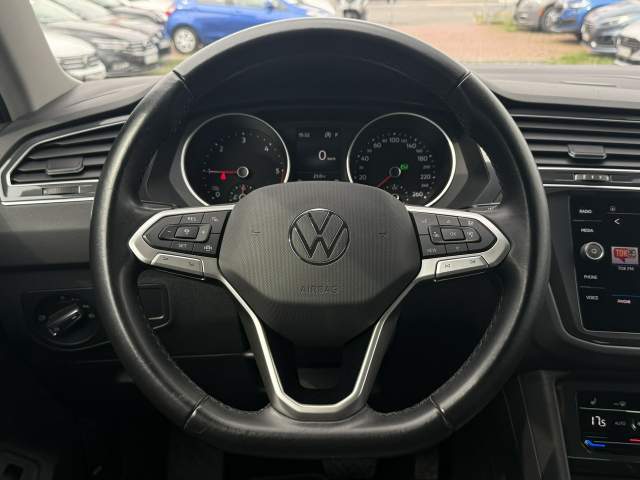 Volkswagen Tiguan II 2021 — zdjęcie 13