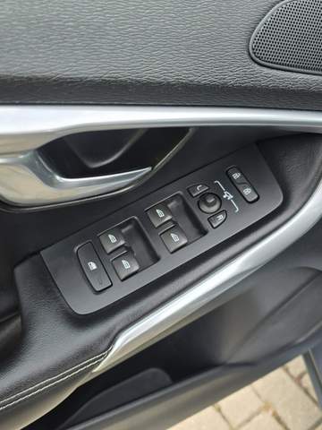 Volvo V40 II 2015 — zdjęcie 16
