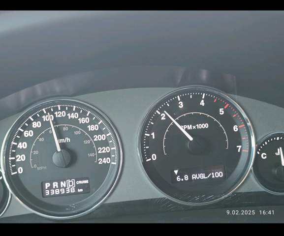 Jeep Commander 2009 — zdjęcie 11