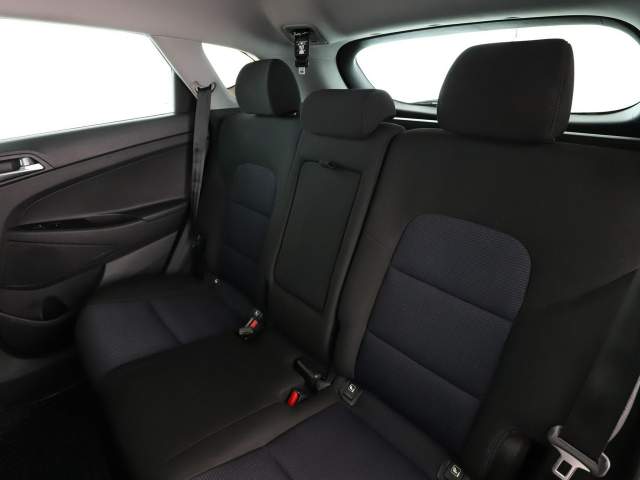 Hyundai Tucson III 2016 — zdjęcie 17