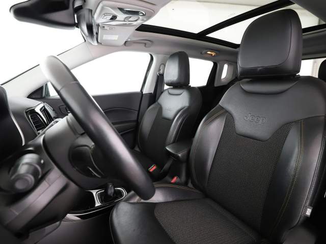 Jeep Compass II 2018 — zdjęcie 13
