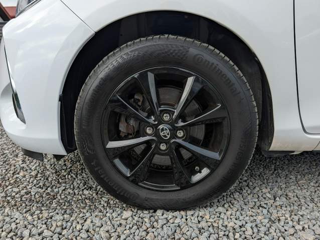 Toyota Yaris IV 2020 — zdjęcie 13