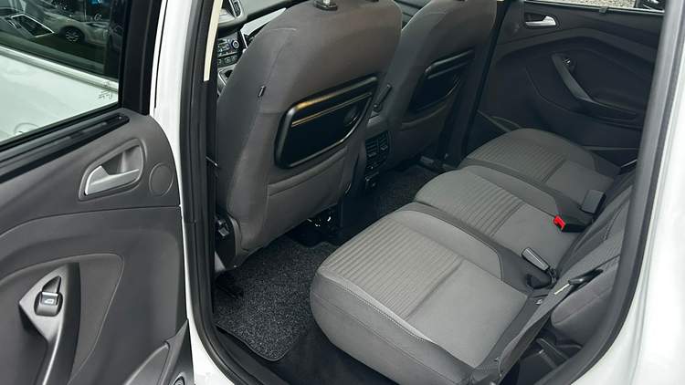 Ford C-MAX II facelifting 2015 — zdjęcie 17
