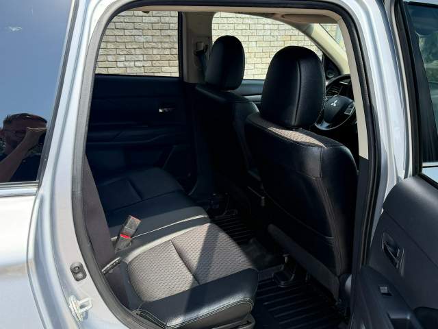 Mitsubishi Outlander III facelifting 2 2015 — zdjęcie 8