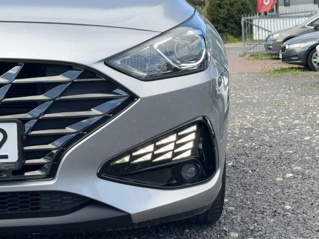 Hyundai i30 III facelifting 2 2022 — zdjęcie 4