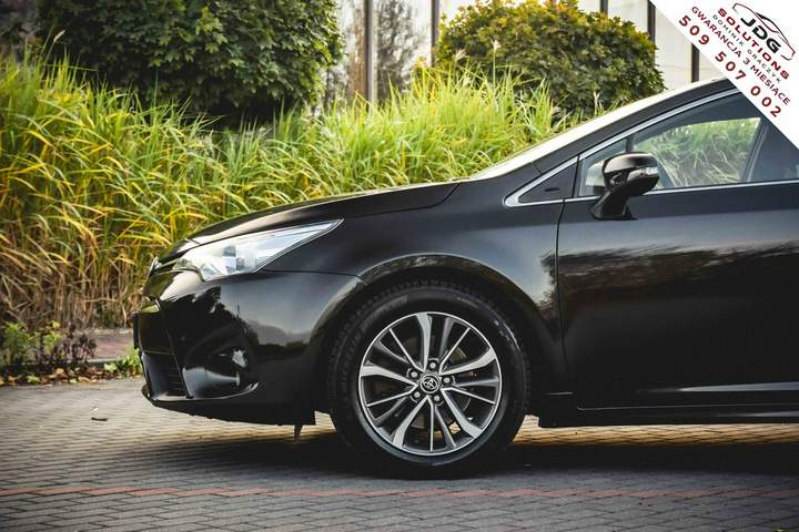 Toyota Avensis III facelifting 2 2017 — zdjęcie 8
