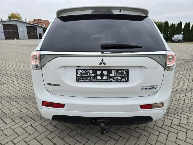 Mitsubishi Outlander III facelifting 2014 — zdjęcie 11