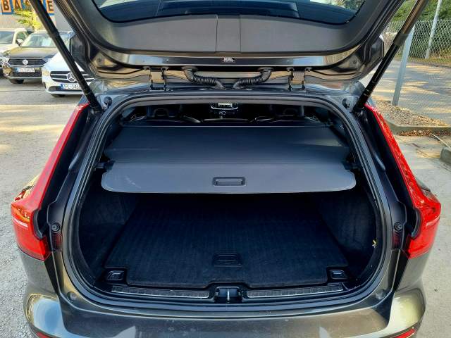 Volvo V60 II 2019 — zdjęcie 14