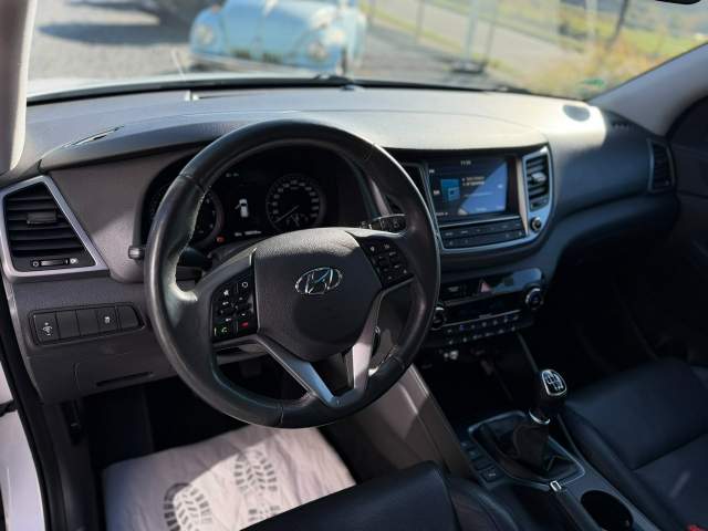 Hyundai Tucson III 2016 — zdjęcie 12