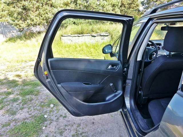 Peugeot 308 I 2010 — zdjęcie 23