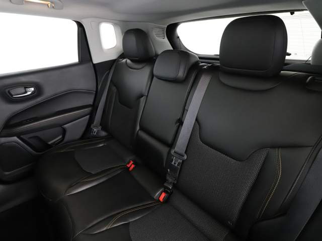 Jeep Compass II 2018 — zdjęcie 17