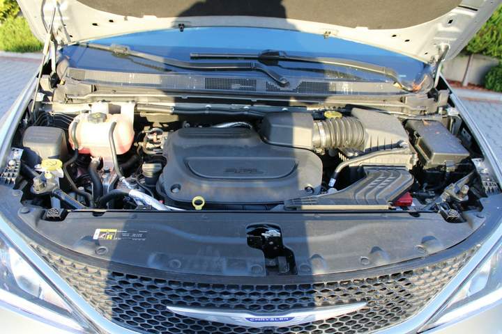 Chrysler Pacifica RU 2018 — zdjęcie 38