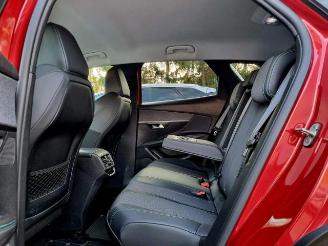 Peugeot 3008 II facelifting 2023 — zdjęcie 10