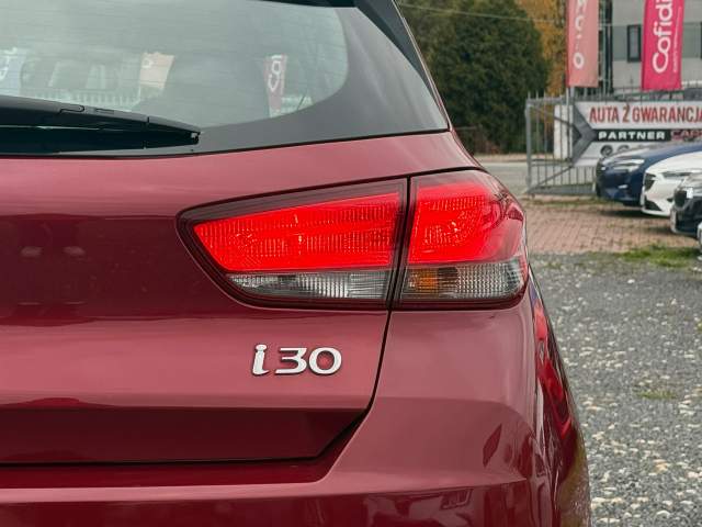 Hyundai i30 III facelifting 2 2021 — zdjęcie 8