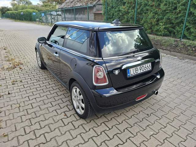 Mini Hatch II (R56) facelifting 2010 — zdjęcie 2