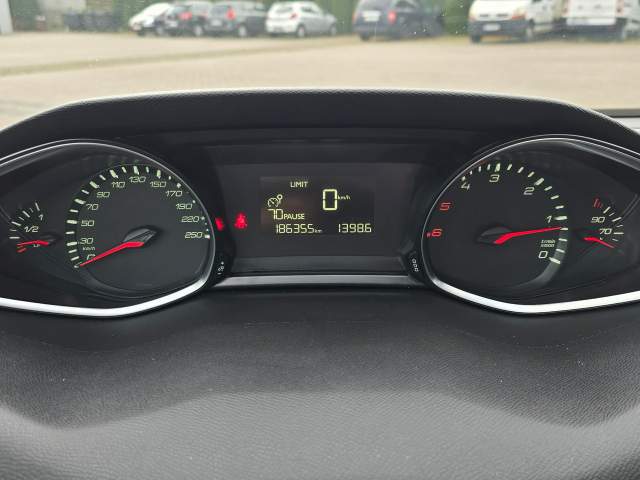 Peugeot 308 II 2014 — zdjęcie 27