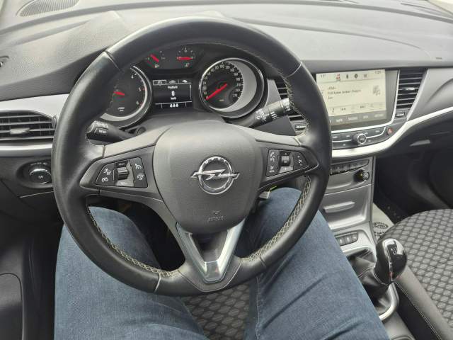 Opel Astra K 2019 — zdjęcie 18