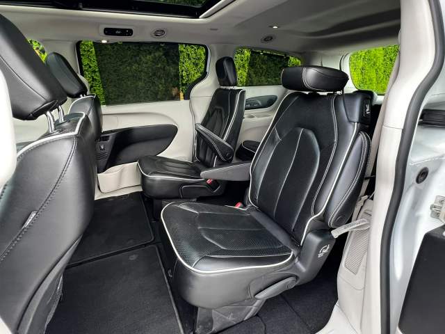 Chrysler Pacifica RU facelifting 2022 — zdjęcie 11