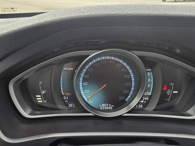 Volvo V40 II 2015 — zdjęcie 34