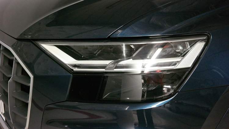 Audi Q8 I (4M) 2023 — zdjęcie 32