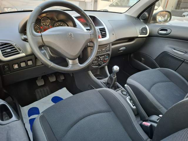 Peugeot 206 2009 — zdjęcie 18