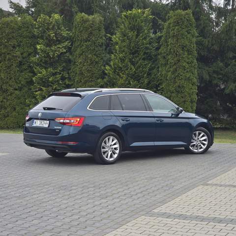 Skoda Superb III 2018 — zdjęcie 13