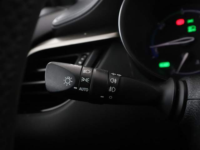 Toyota C-HR I 2018 — zdjęcie 31