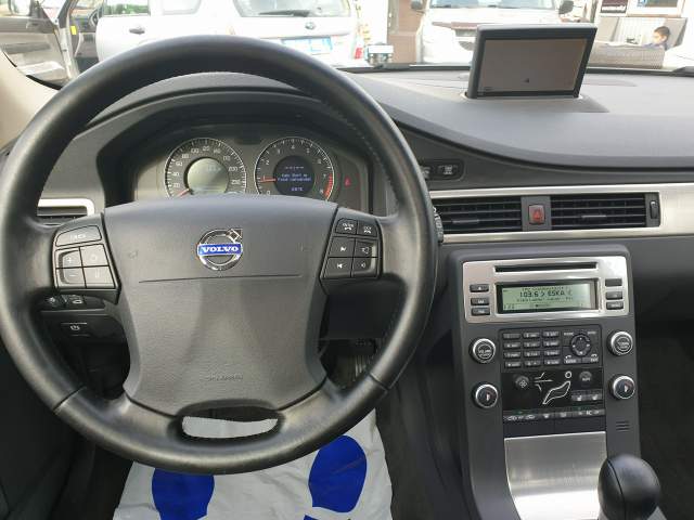 Volvo V70 III 2009 — zdjęcie 13