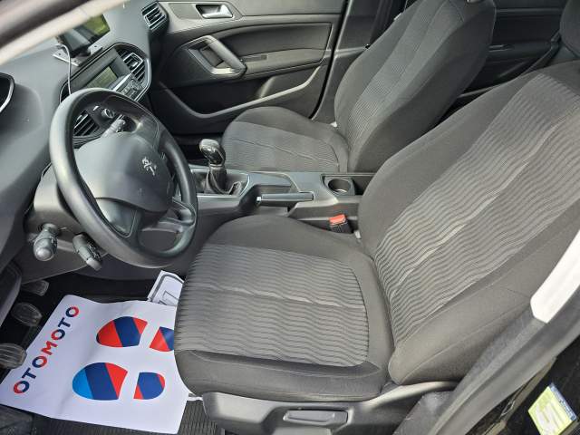 Peugeot 308 II 2014 — zdjęcie 11