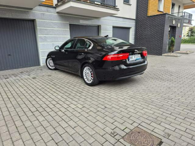 Jaguar XE I 2016 — zdjęcie 4