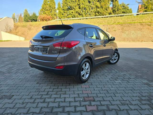 Hyundai ix35 I 2013 — zdjęcie 9
