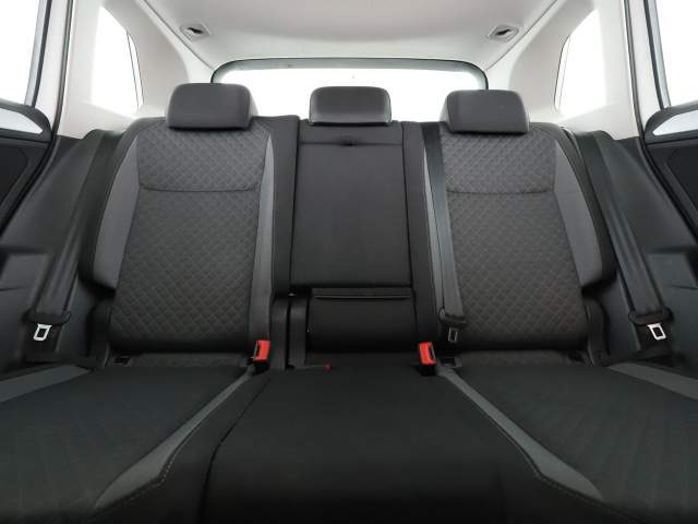Volkswagen Tiguan II 2019 — zdjęcie 18