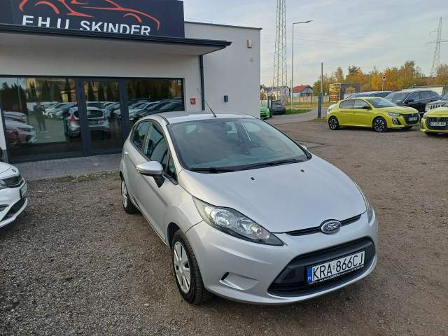 Ford Fiesta Mk6 facelifting 2014 — zdjęcie 10