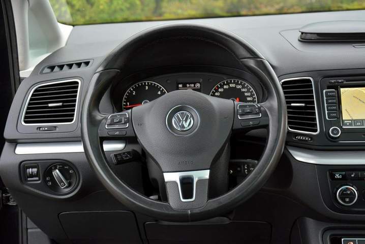 Volkswagen Sharan II 2013 — zdjęcie 23